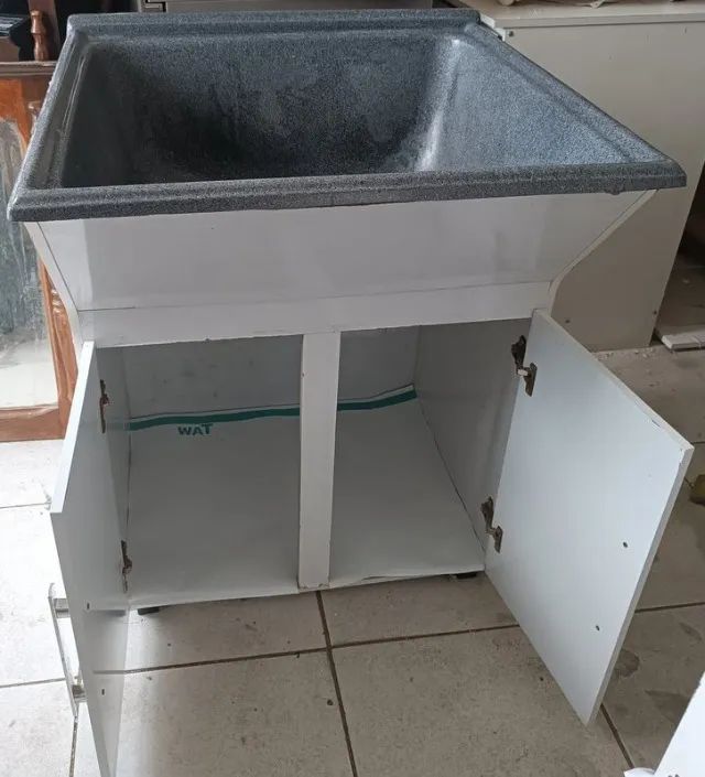 66 cm Wide Tank64872567639299122