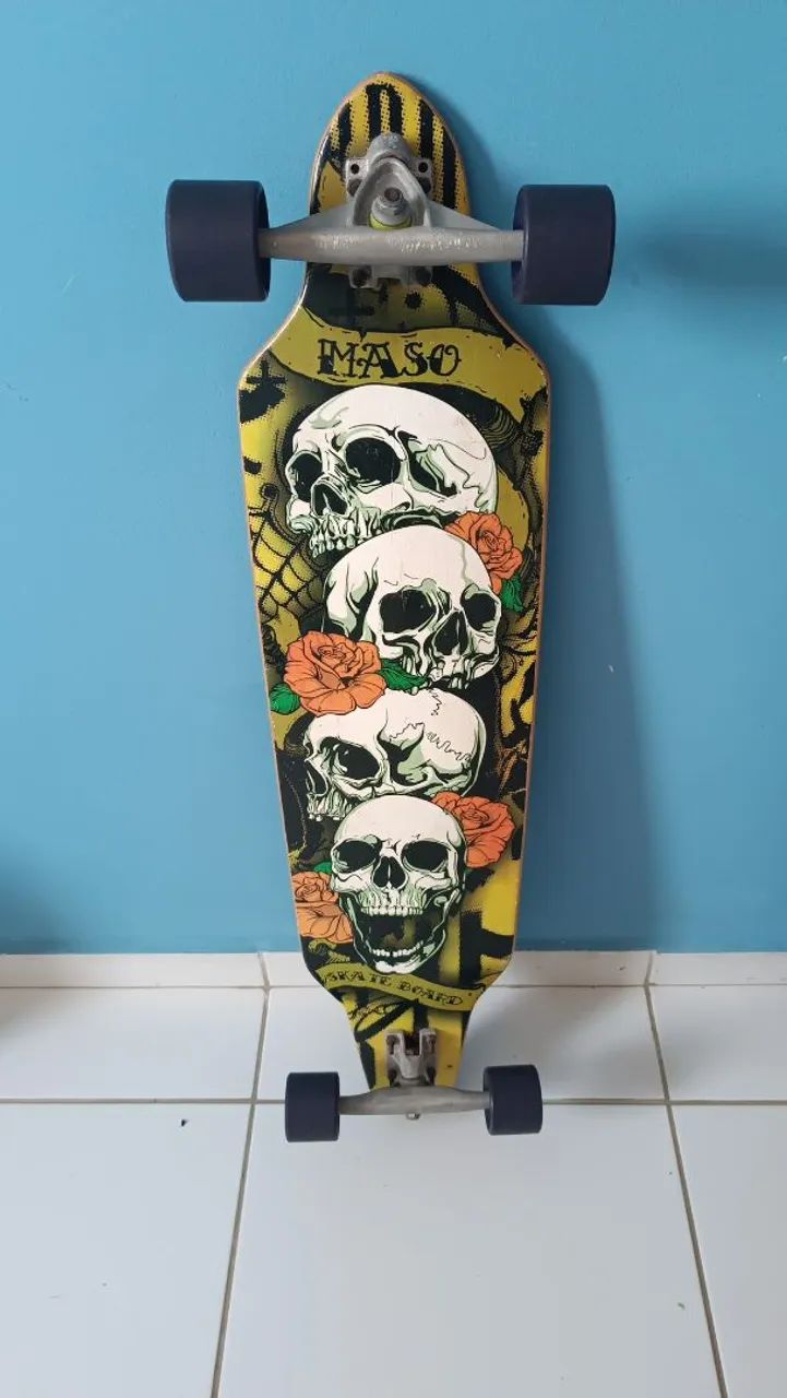 Longboard Maso com Design de Caveiras
