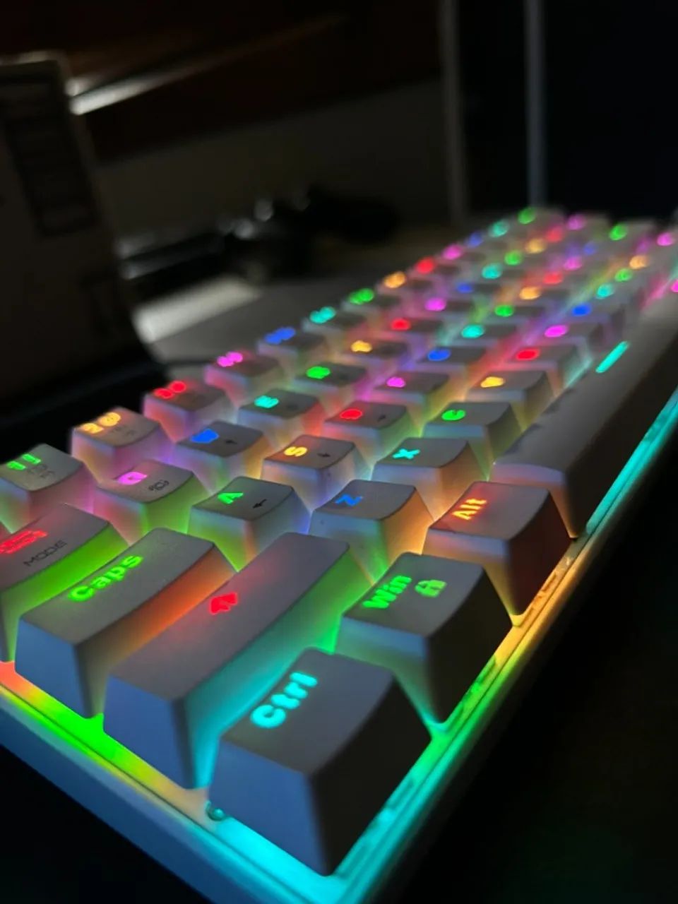 Teclado Motospeed Branco Ck62 Switch Blue com led RGB - Foto 4