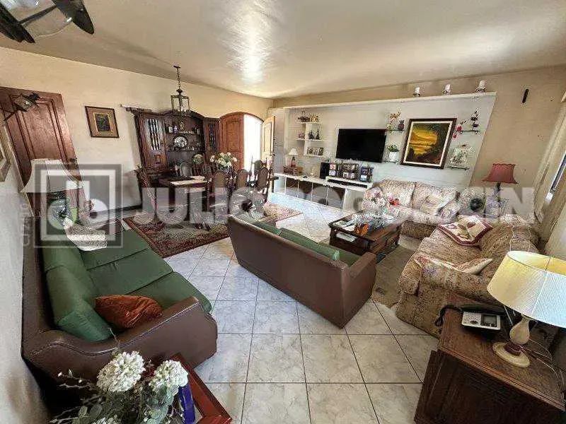 Casa em Condomínio : Linear / Residencial / Freguesia (Jacarepaguá)