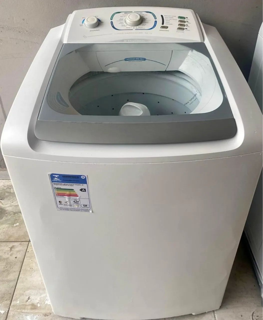 Máquina  Electrolux 12 kg perfeito estado lava coberta - Foto 2