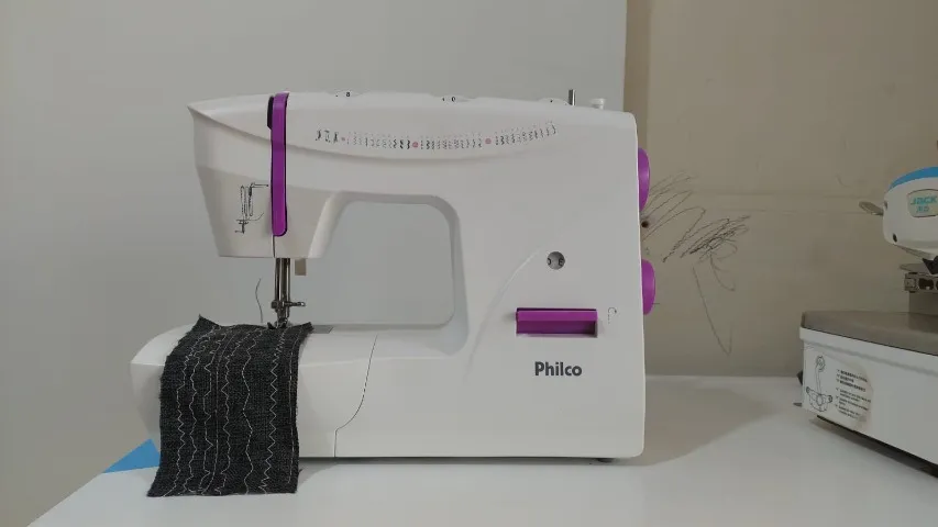 MAQUINA DOMESTICA DE COSTURA DA PHILCO