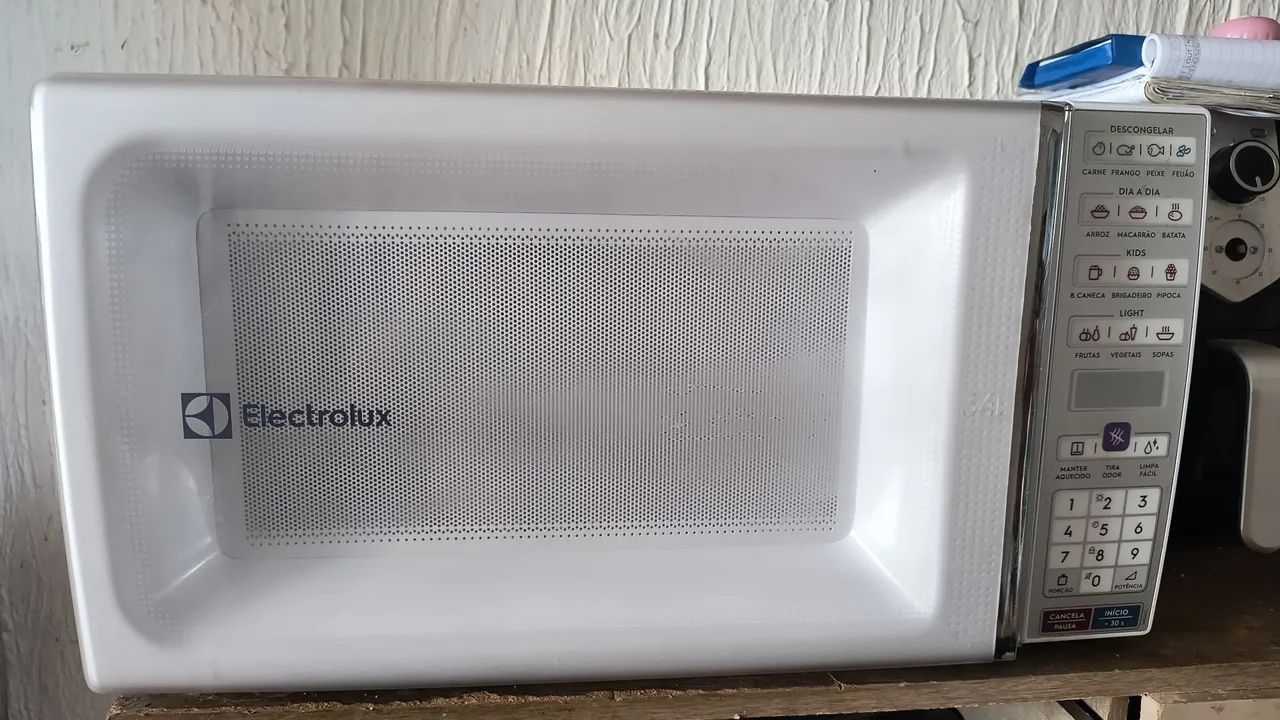 Funcionando perfeitamente, só estou vendendo por motivo de viagem. 