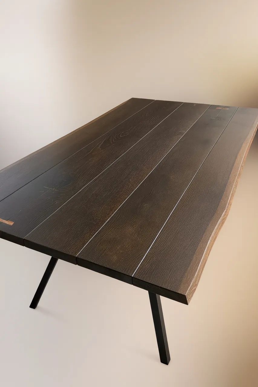 Mesa de Jantar 6 lugares importada - Carvalho Maciço Queimado