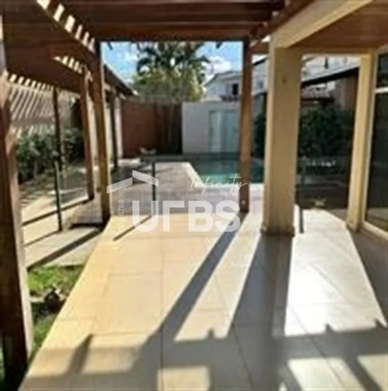 Sobrado no Setor Jaó, 3 quartos, 1 suíte, com usina fotovoltaica (solar)