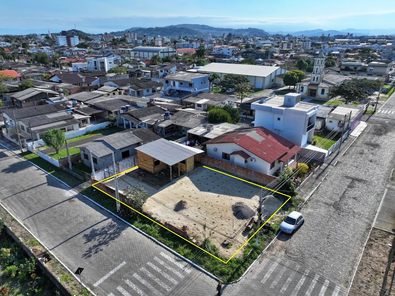 Terreno de Esquina na São Luiz