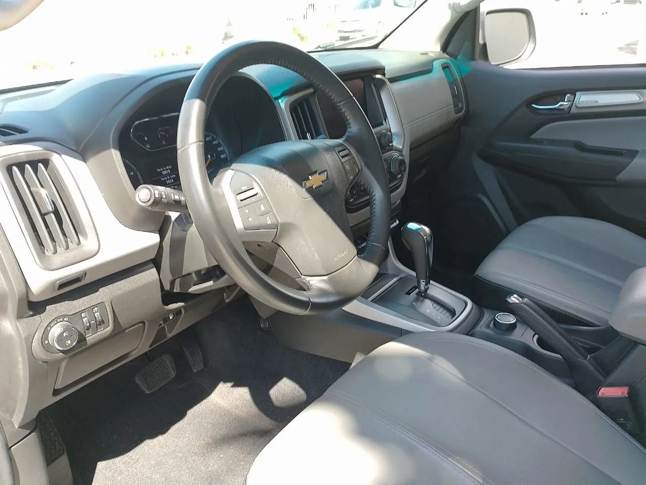 CHEVROLET  S10  2.8 LTZ 16V TURBO DIESEL 4X4 BRANCA 2022/2022 - Foto 4