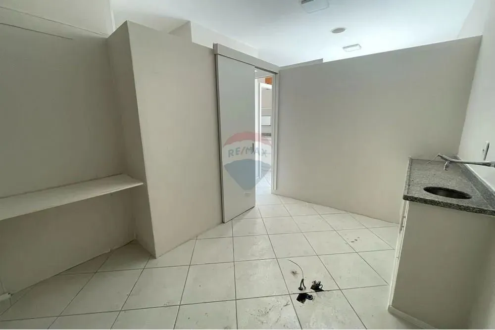 Sala Comercial Pronta com 60m² para locação por R$1.700,00 - Vila da Penha -RJ