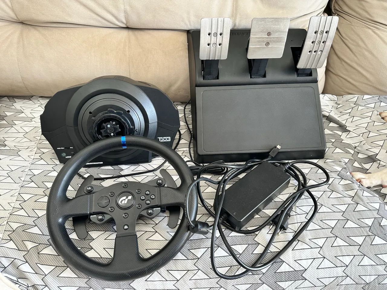 Thrustmaster T300RS GT Edition - Peças e Acessórios de Vídeo Game