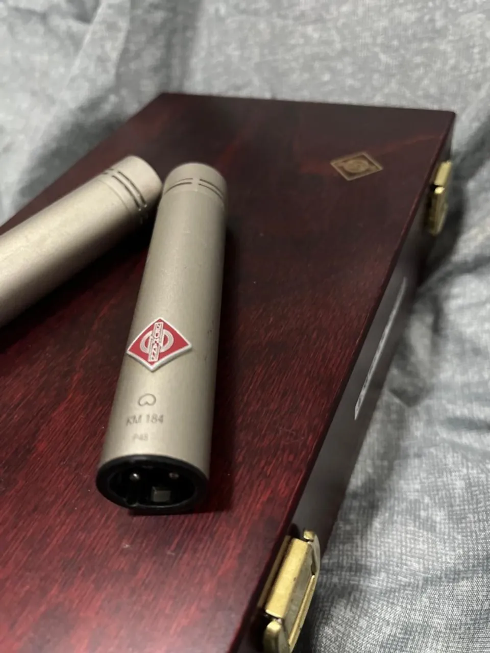 PAR CASADO MICROFONE CONDENSADOR NEUMANN KM184