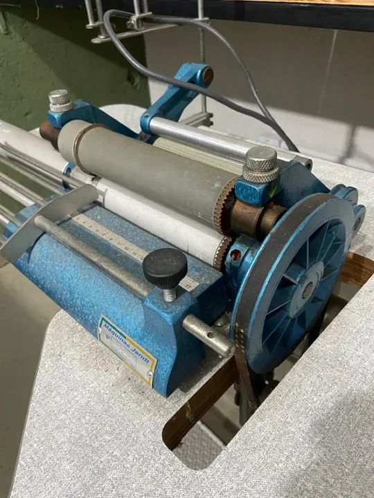 Máquina de cortar ribana e viés  - Foto 2