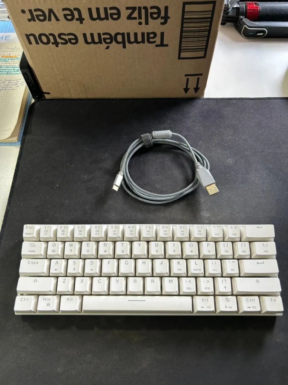 Teclado Motospeed Branco Ck62 Switch Blue com led RGB - Foto 5