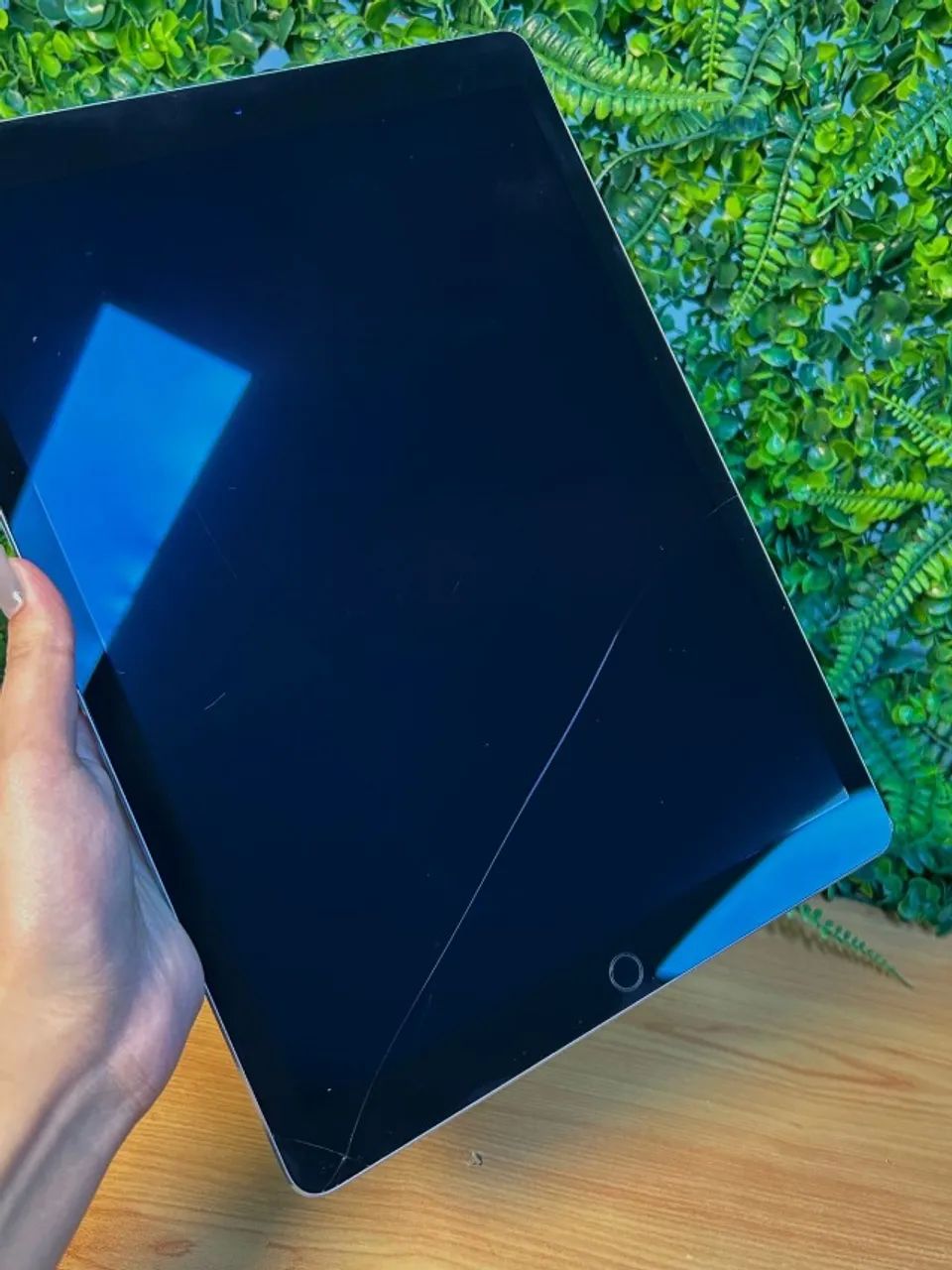 iPad Pro 2° geração   A1671 12.9? polegadas  512GB  Space gray Possui leve trincado tela