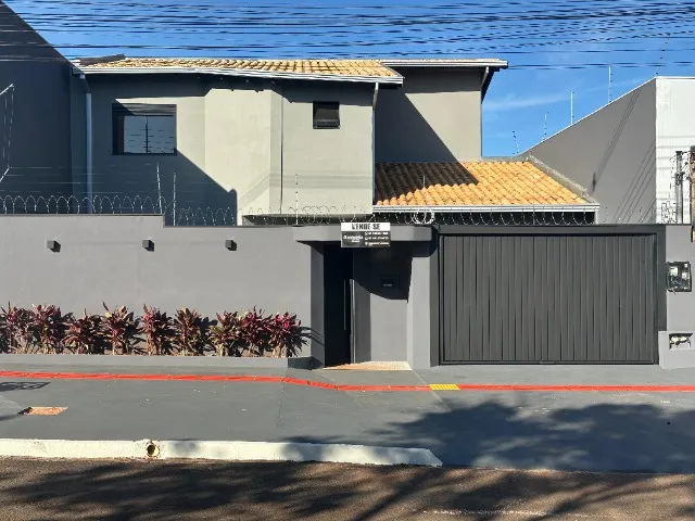 Sobrado reformado, com área gourmet, no Monte Castelo - Próximo Comper Ypê