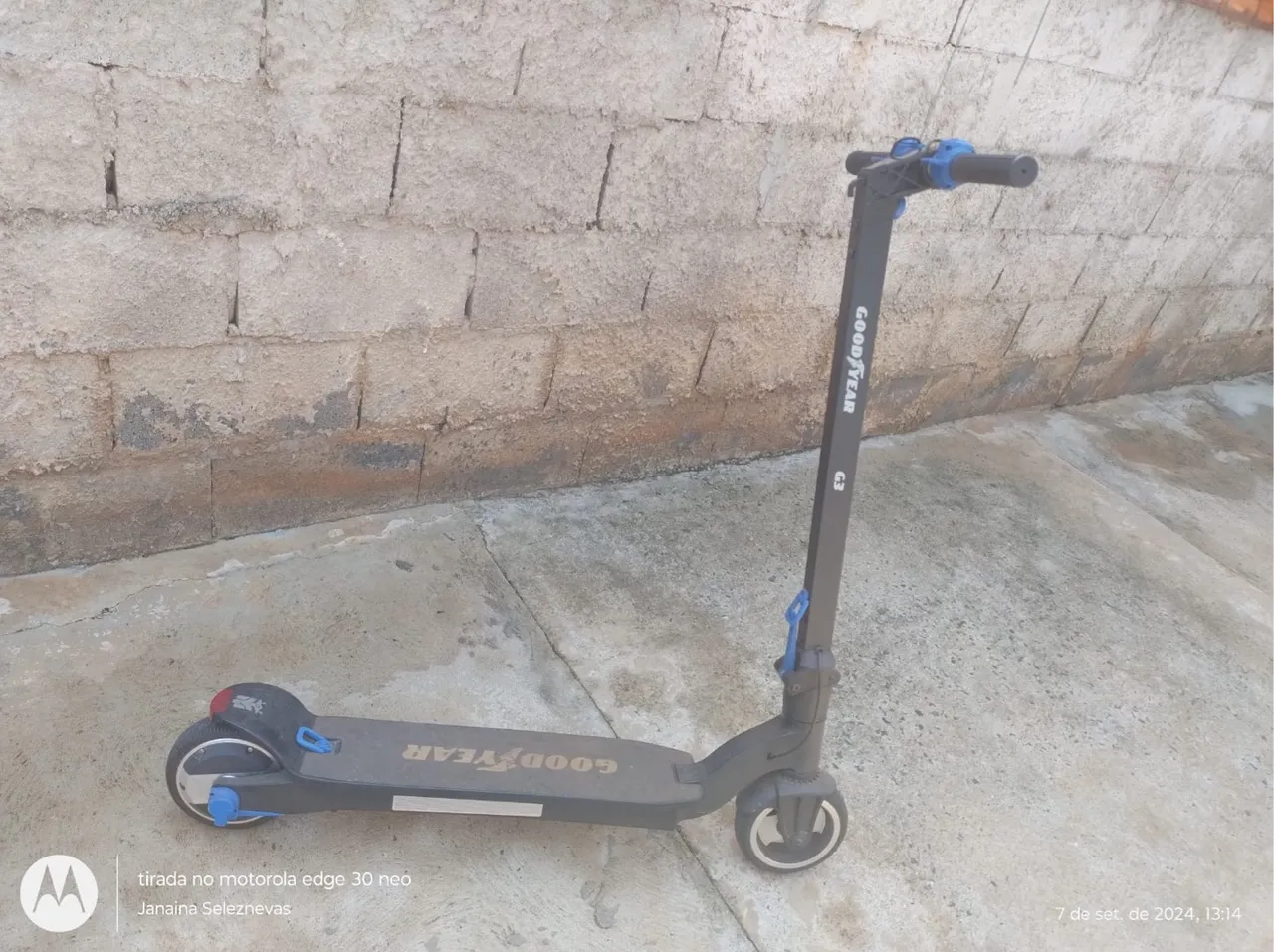 Patinete goodyear carga energia