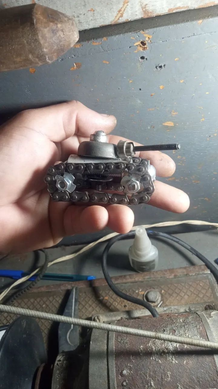 Miniaturas, moto e tanque de guerra  - Foto 3