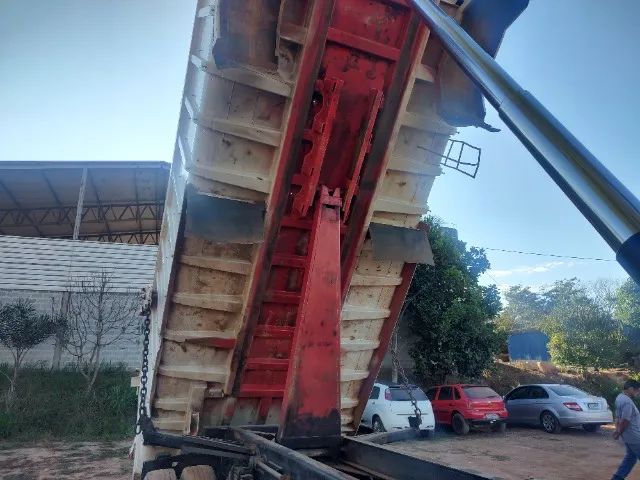 Vw 31320/10 8x4 caçamba com 20 m - Foto 4