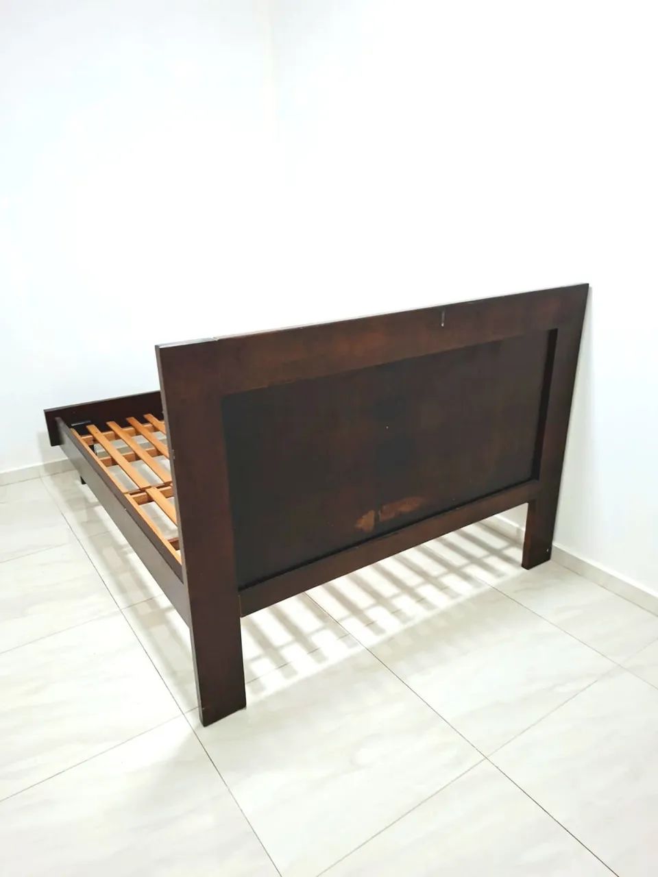 Cama de madeira maciça  - Foto 4