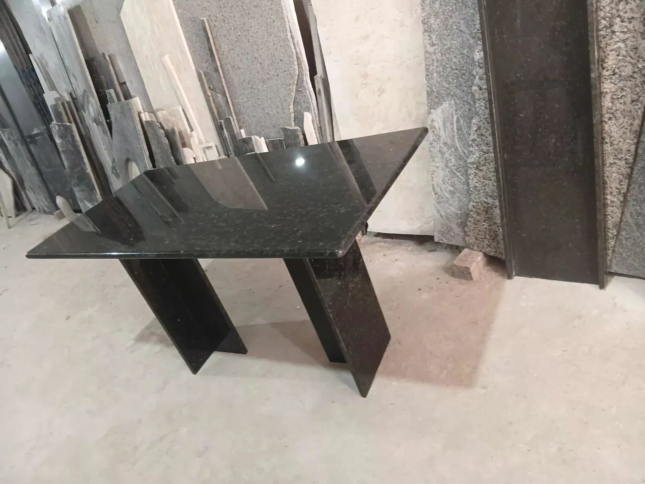 Vd mesas de granito novinha 