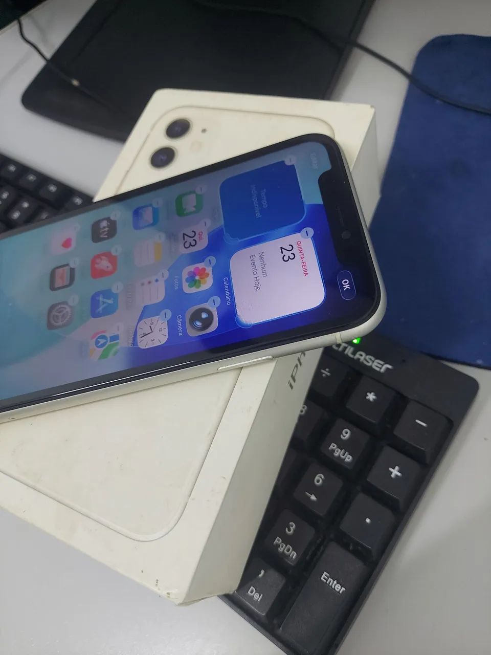 IPhone 11 64 gb impecável aceito cartão  - Foto 3