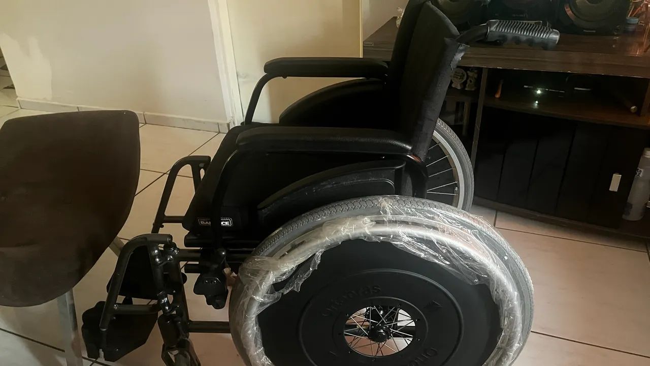 Cadeira de rodas ortobras com assento balance - Foto 4