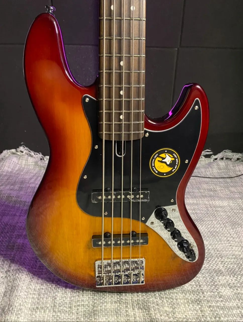 Sire V3 NOVO Sunburst