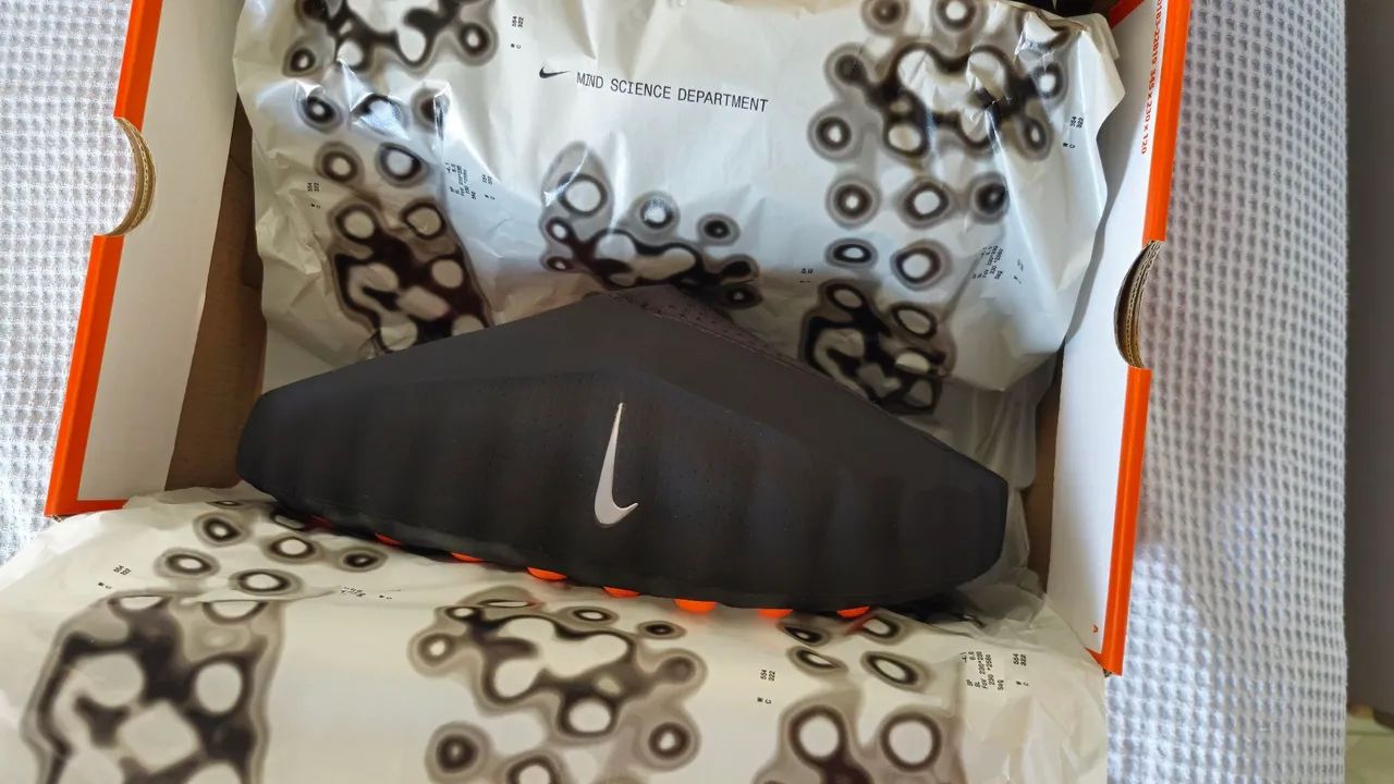 Nike mind 001