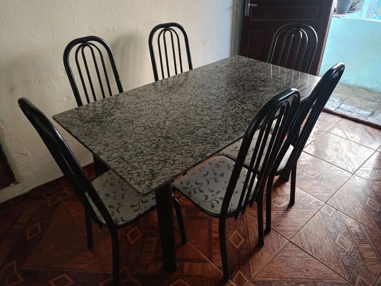 Vendo Mesa de Jantar com 6 Cadeiras  - Foto 2