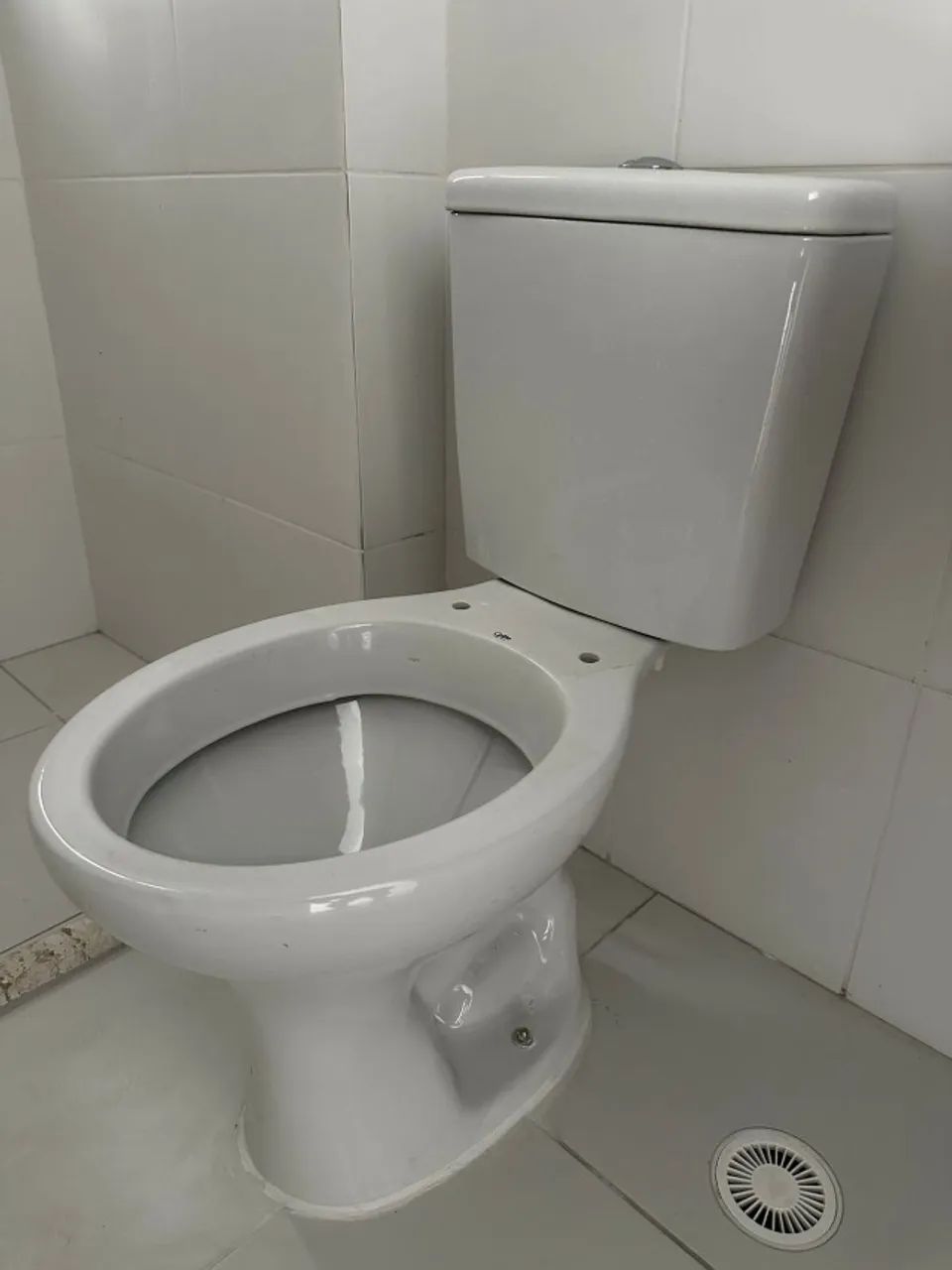 VASO SANITÁRIO CELITE COM CAIXA ACOPLADA