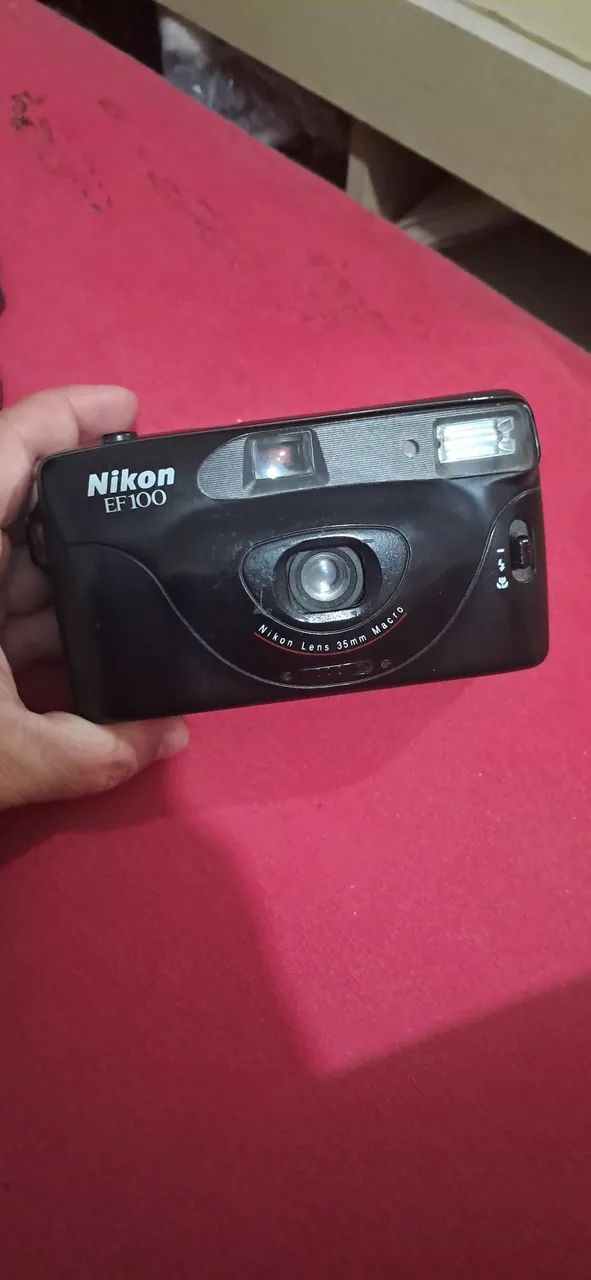 Vendo câmera nikon EF100