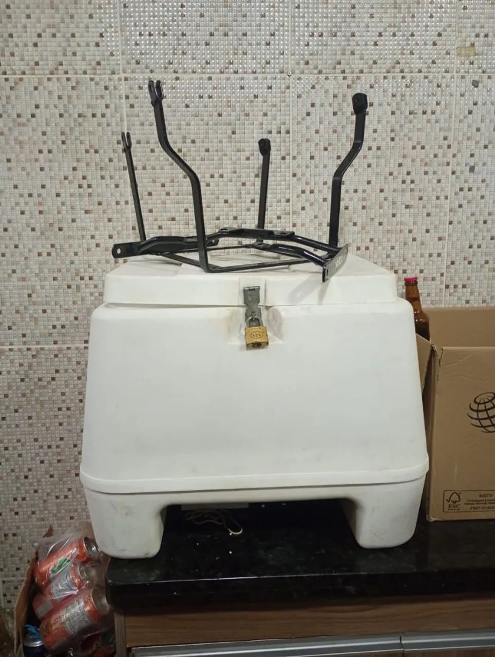 Vende-se esse baú 