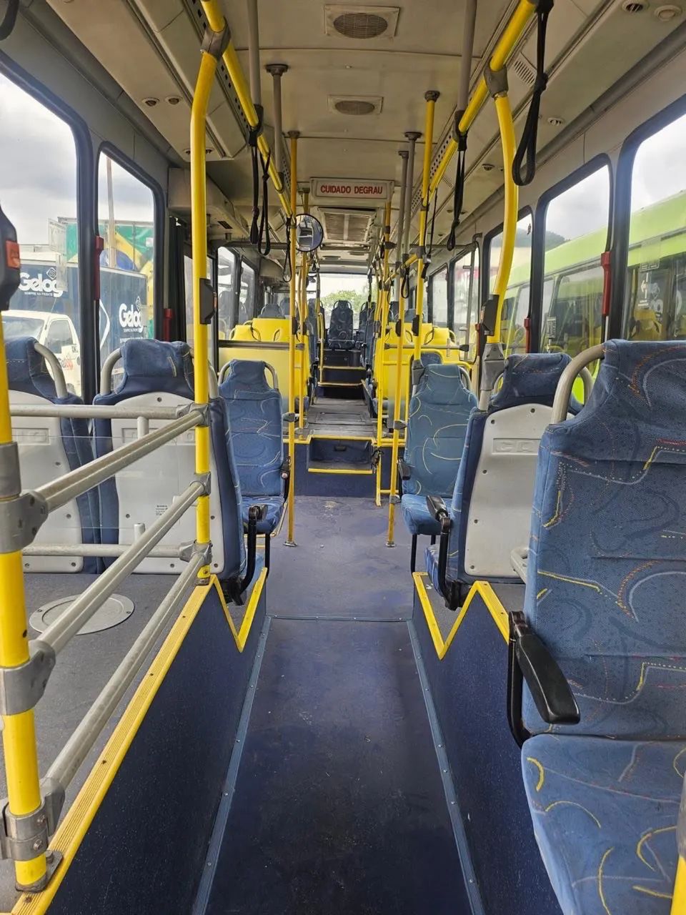 Ônibus Mercedes urbano 2010 com ar - Foto 9