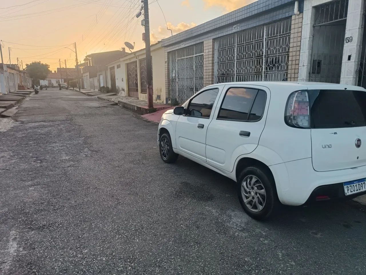 Fiat Uno Drive 1.0 Flex 6V 5P 2018 - Foto 4