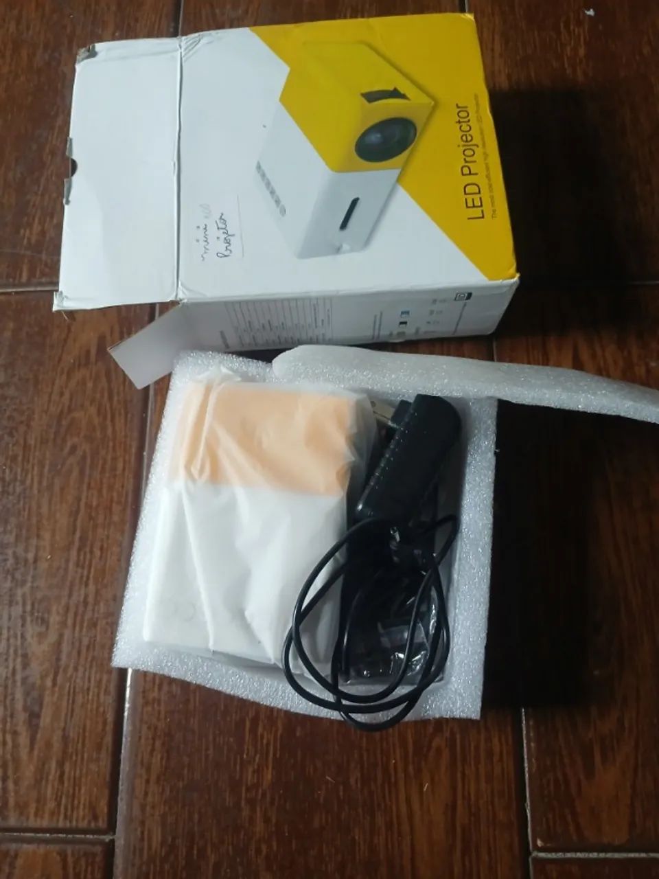Mini Projetor Led