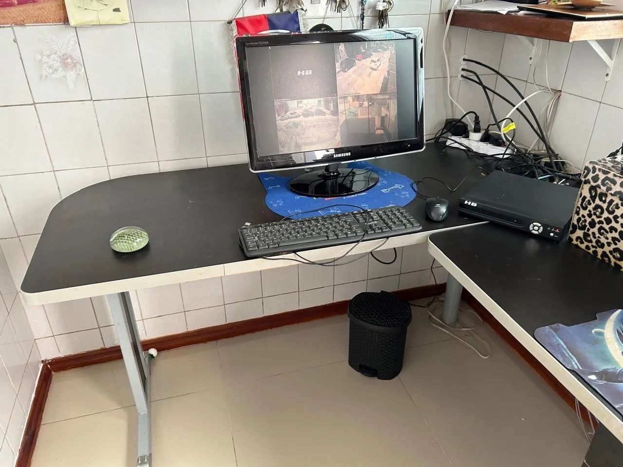 Mesa para computador R$ 230,00 - Foto 3