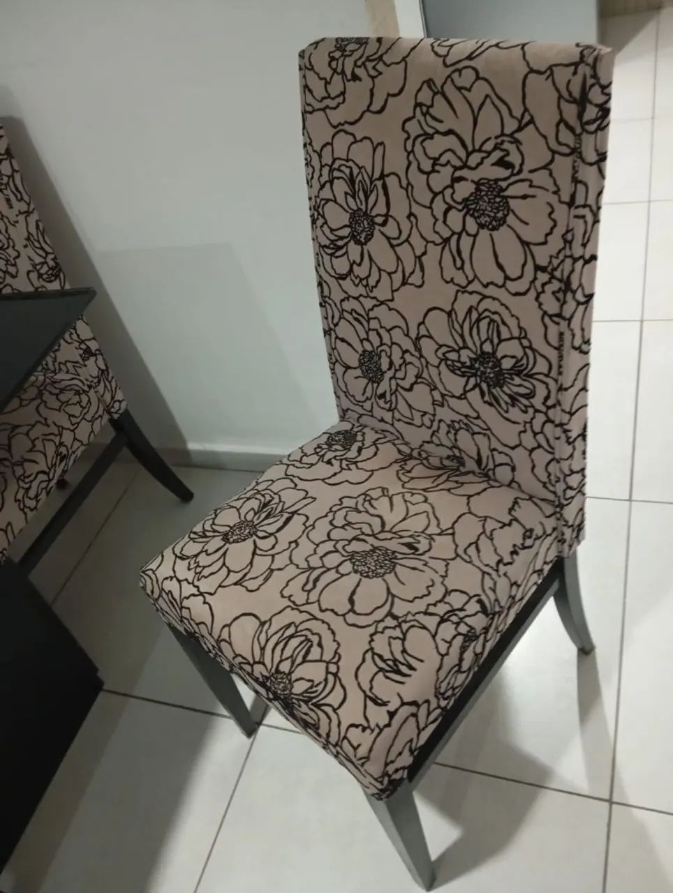 Mesa com 4 cadeiras  - Foto 2