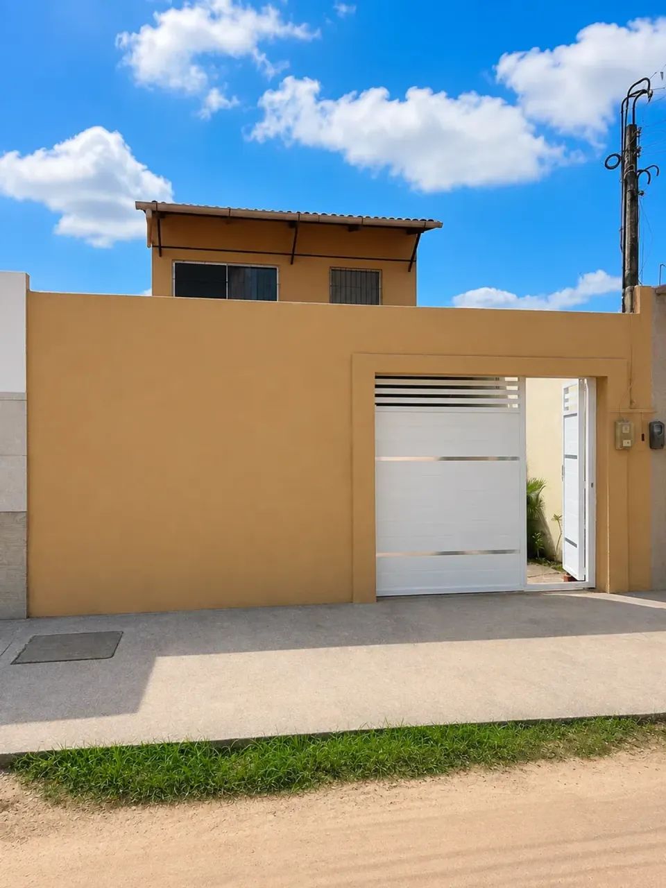 DUPLEX DE CASA COM 4 QUARTOS NO SIQUEIRA - OPORTUNIDADE