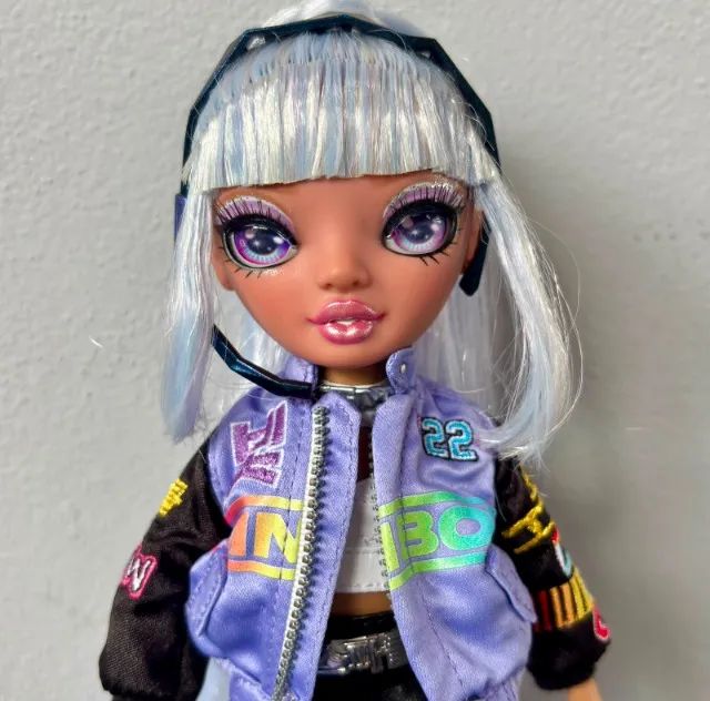 Boneca Rainbow High Tessa Park Rainbow Vision Royal Three K-pop - Foto 2