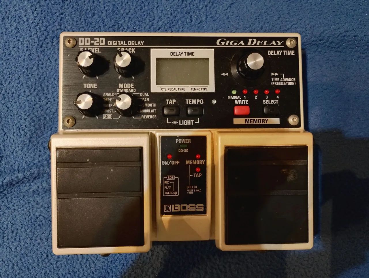 BOSS DD-20 GIGA DELAY ギターエフェクター