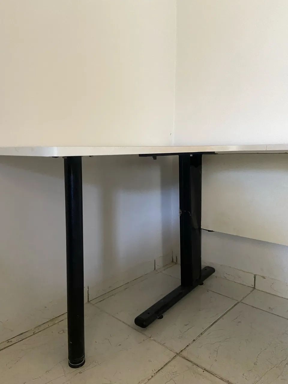 Mesa de Escritório em L / Mesa de Estudos Branca  - Foto 2
