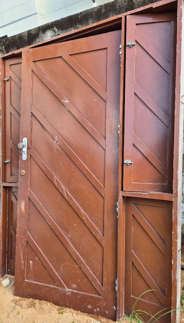 PORTA DE IPÊ