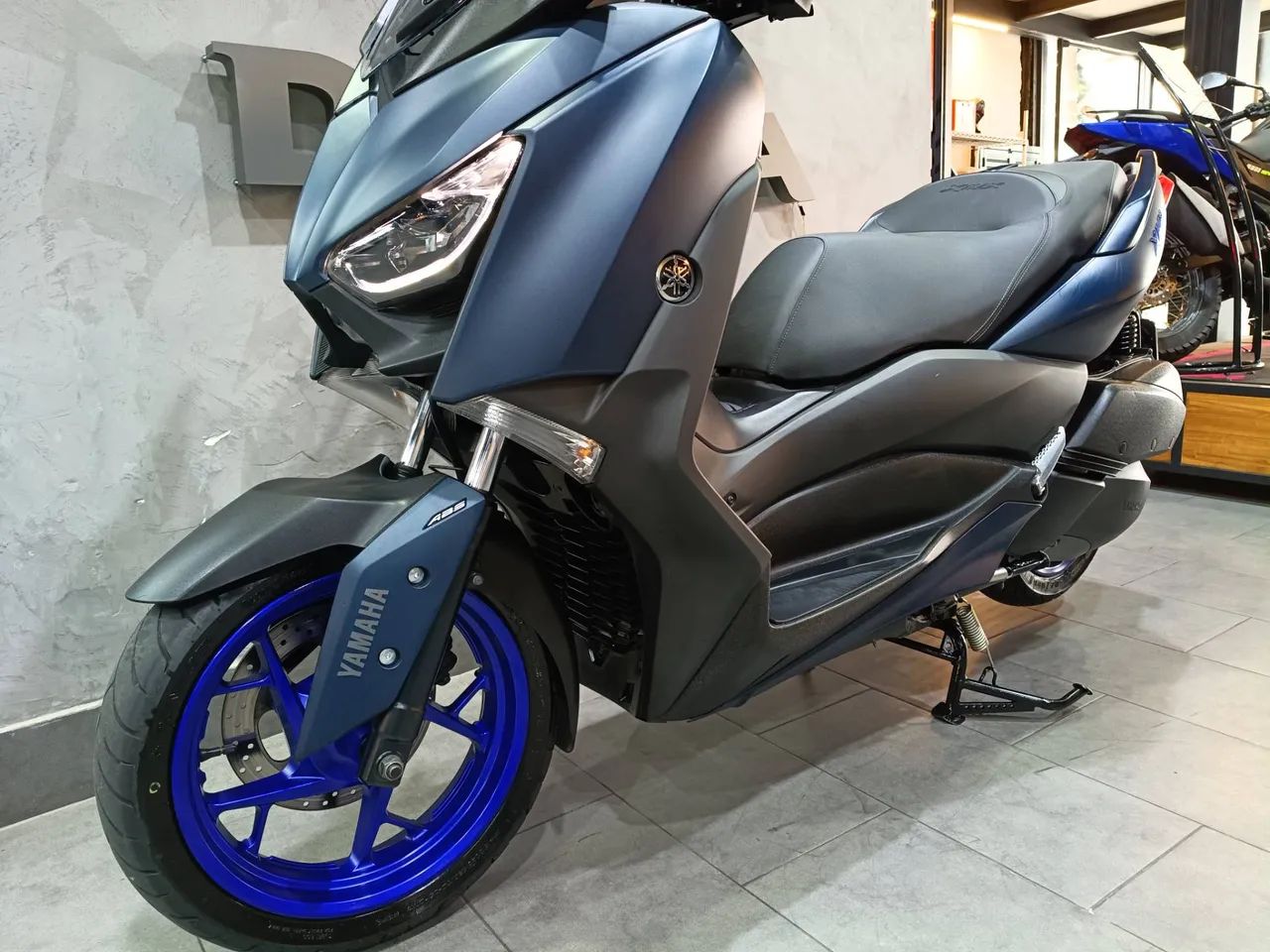 YAMAHA XMAX ABS - Foto 3