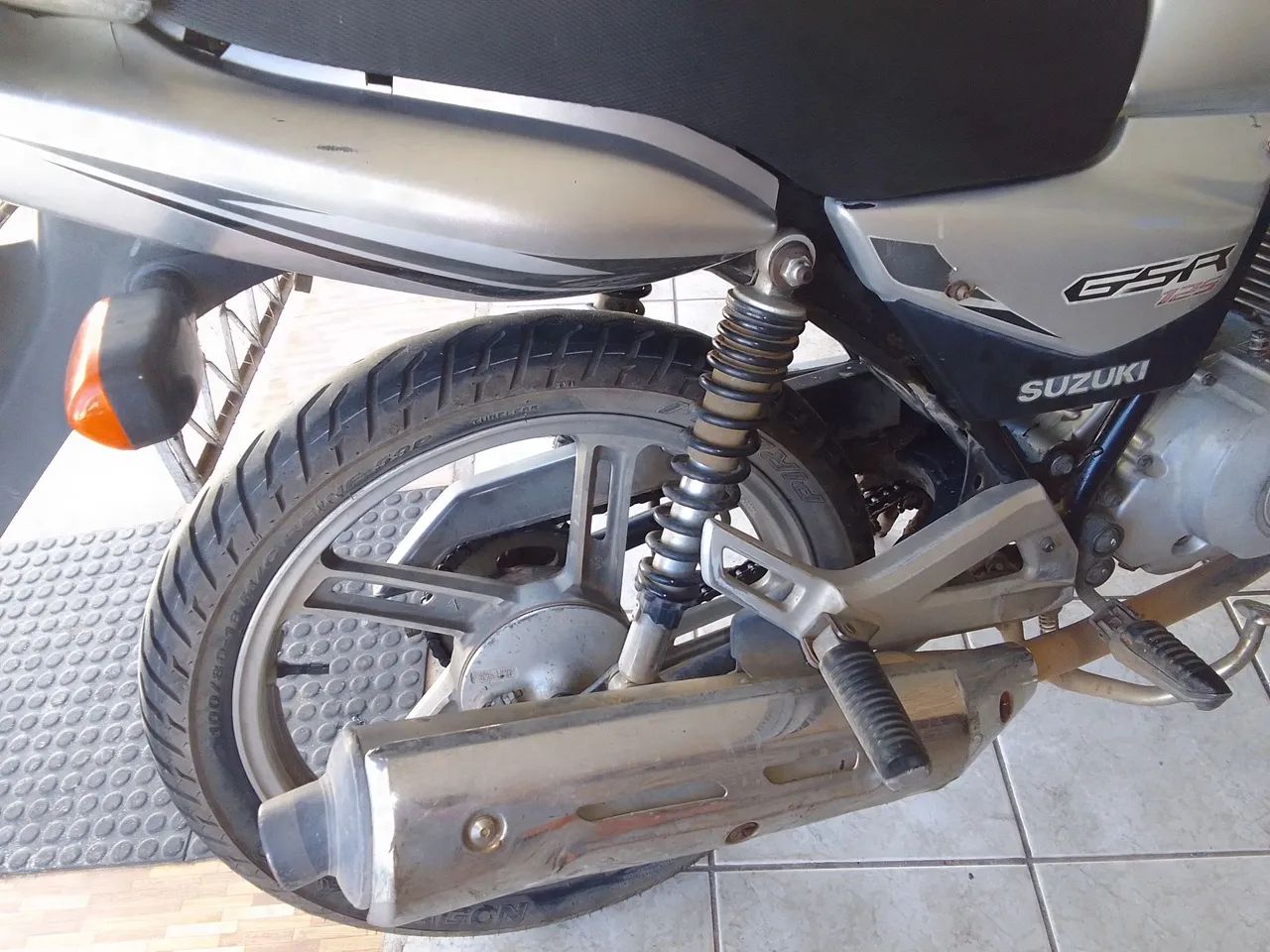 Excelente moto suzuki  - Foto 5