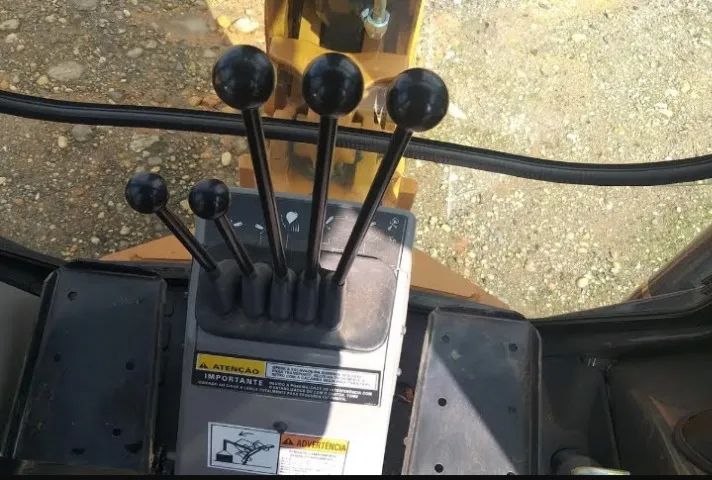 Retroescavadeira Case 580 2015 - Foto 5