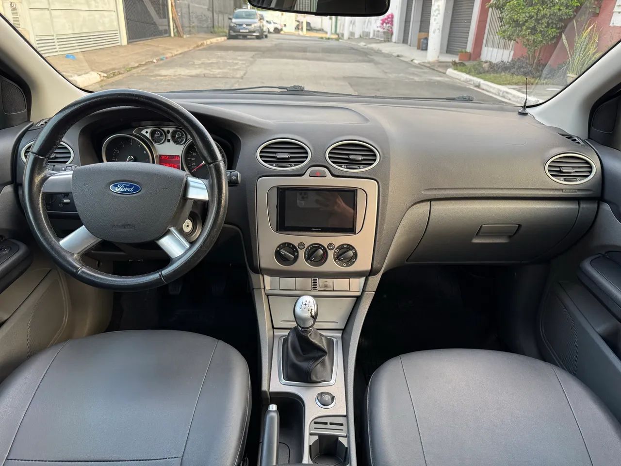 Ford Focus 1.6 S/SE/SE Plus Flex 8V/16V 5p, foto 17 de 18