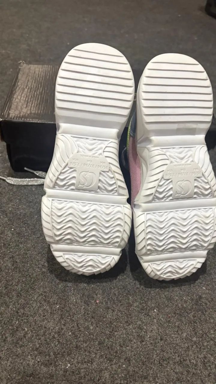 Tenis Carmen Steffens nunca usado