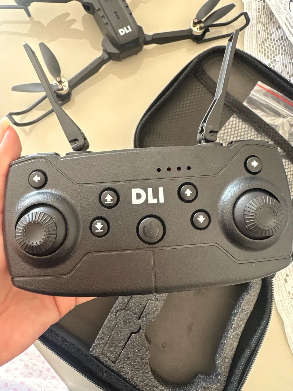 DRONE E88 PRO - USADO APENAS 1 VEZ! - Foto 3