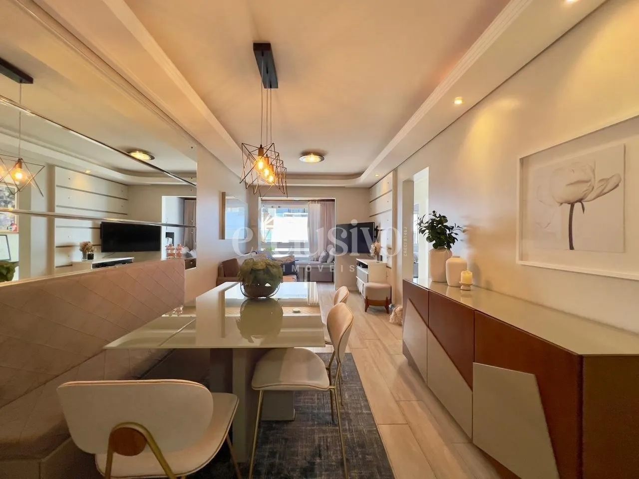 Apartamento Semimobiliado no Estreito com 3 Dormitórios sendo 1 Suíte - Foto 2
