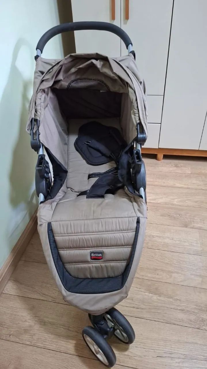 Carrinho de bebê - Britax - B-agile - Em ótimo estado 