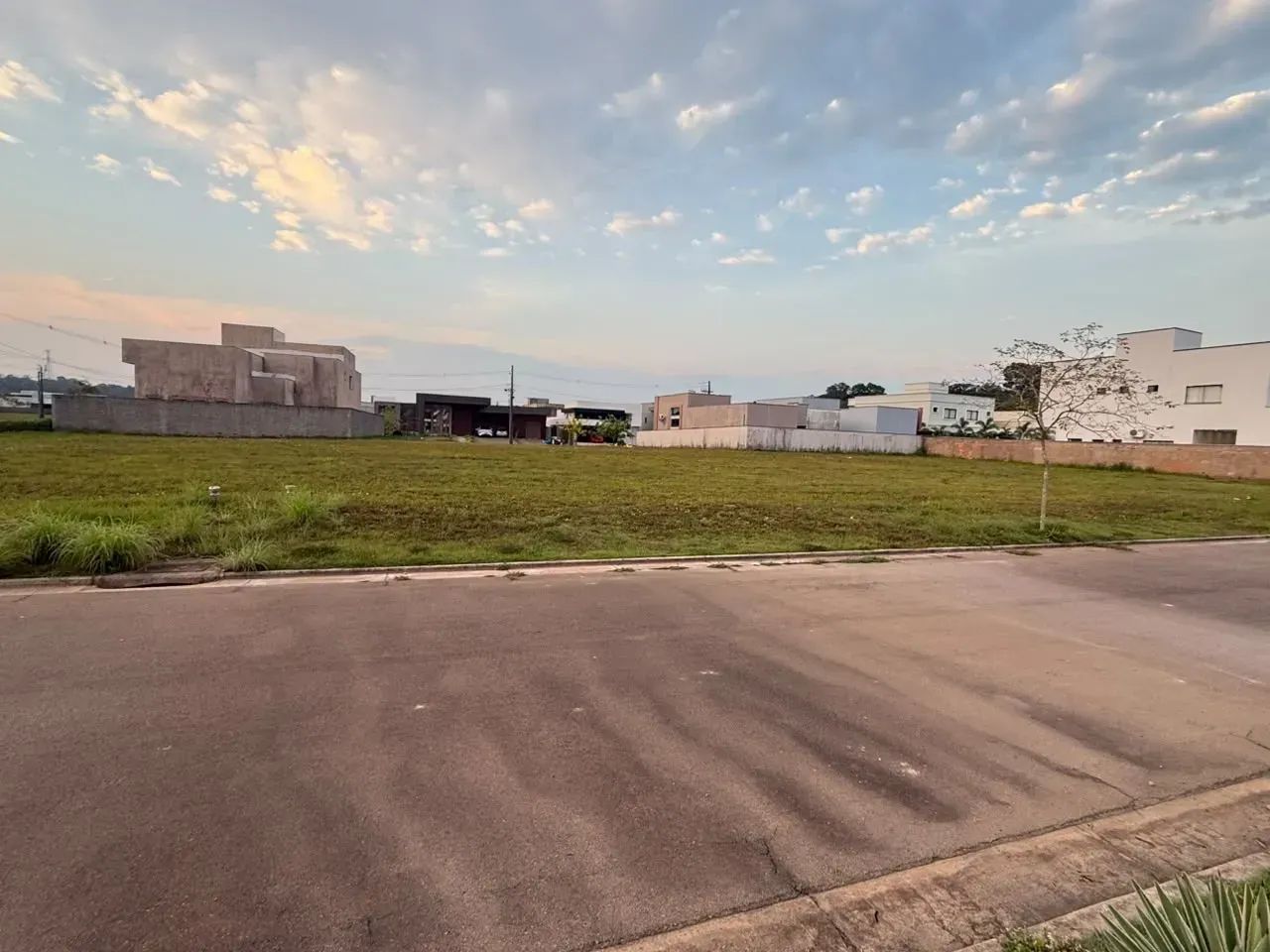 LOTE À VENDA  CONDOMÍNIO ALPHAVILLE - Foto 4